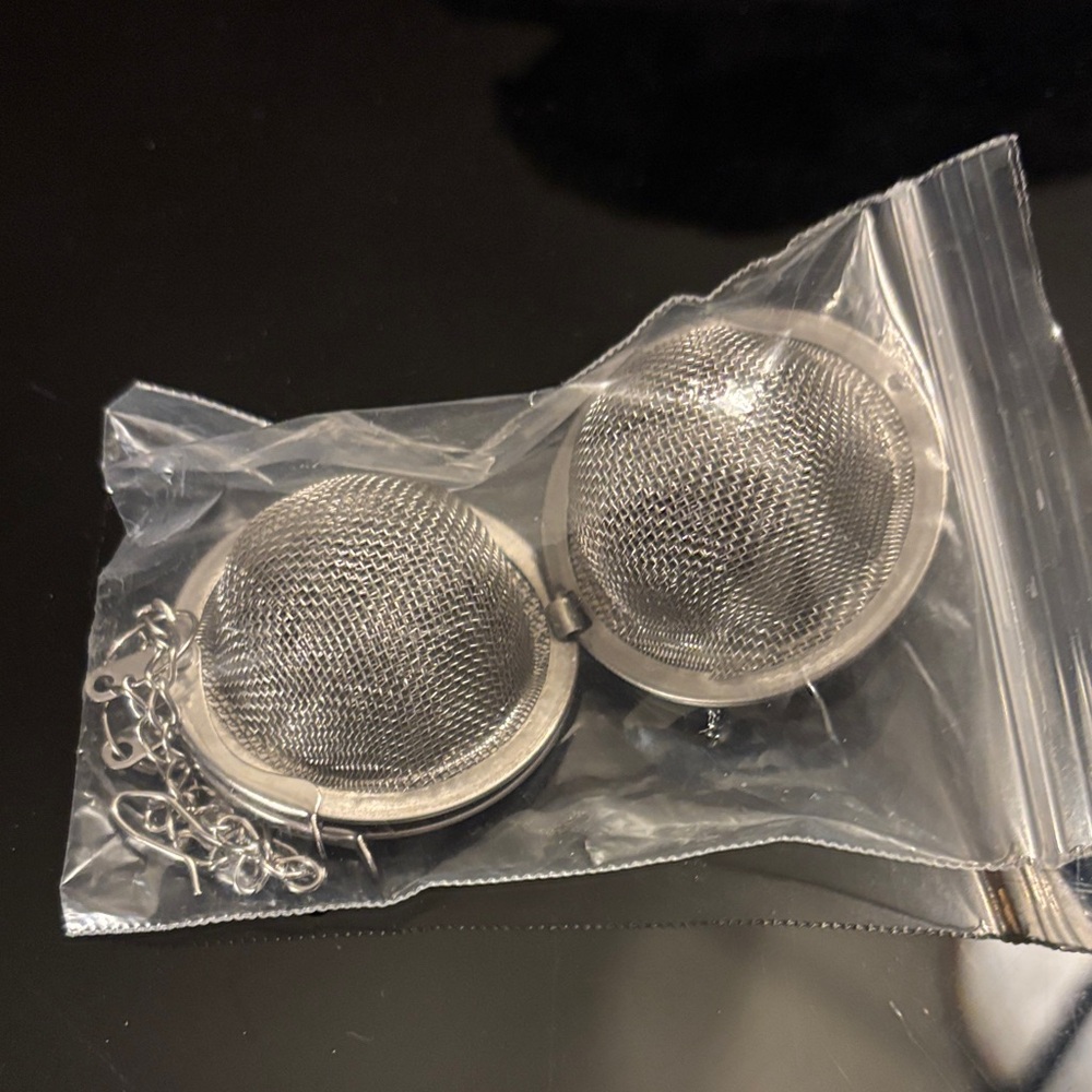 Set of 2 loose tea balls